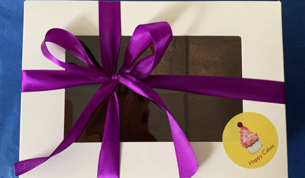 Brownie gift box ribbon happy cakes