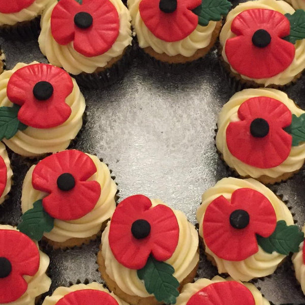 Remembrance day poppy cupcakes