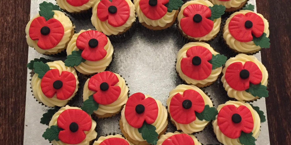 Remembrance day poppy cupcakes